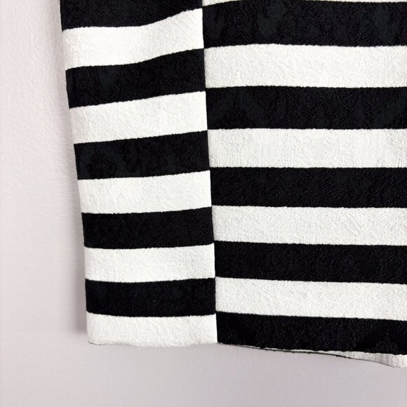 Ann Taylor Petite 2P Striped Pencil Skirt Black & White Classic Workwear - Picture 2 of 7